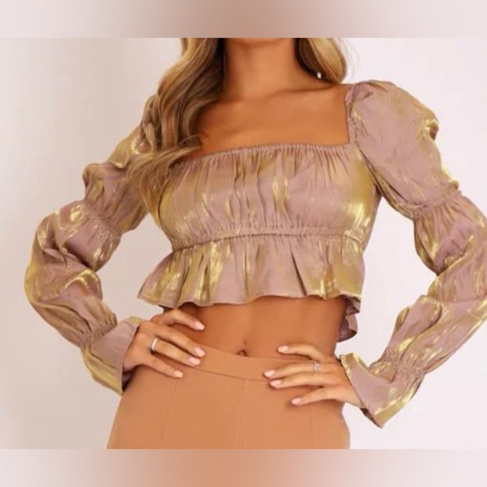 PRETTY LITTLE THINGS shoulder puff long sleeve crop sleeve crop top